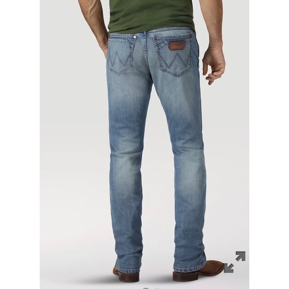 Wrangler Other - Wrangler Retro Slim Fit Straight Leg Jean